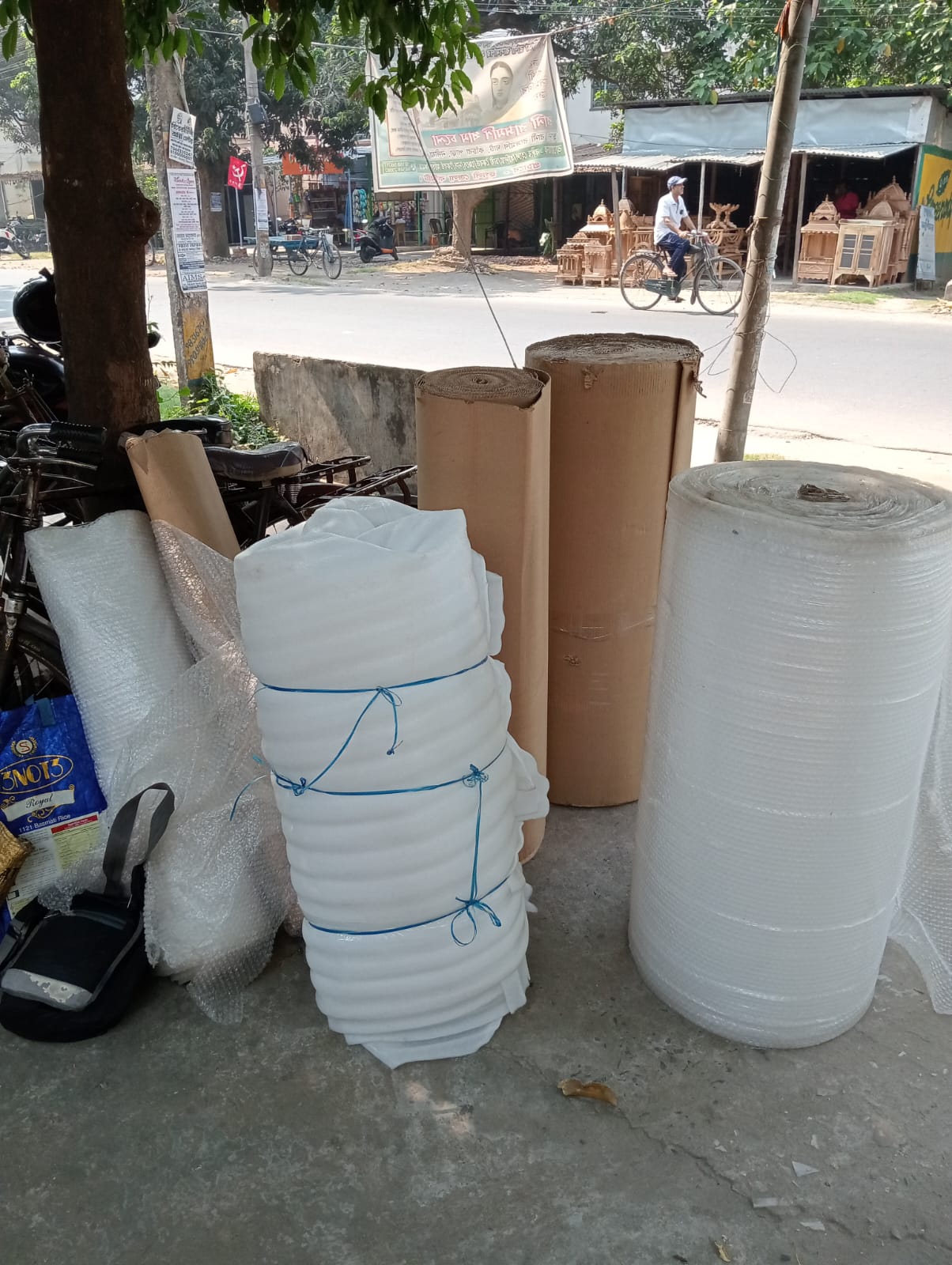 Careful handling of fragile items